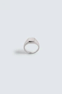 SIGNET RING