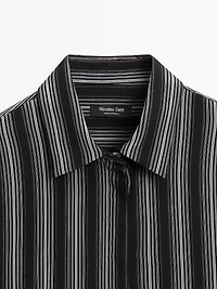 Flowing shirt with striped detailing