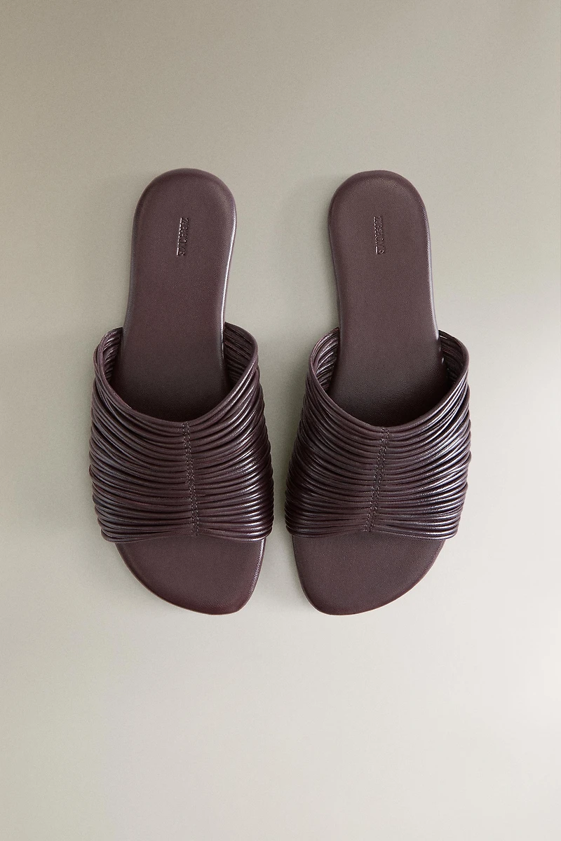 LEATHER STRAPPY SANDALS