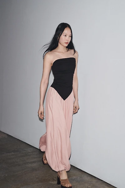 ASYMMETRIC STRAPLESS TOP