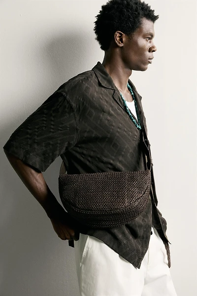 WOVEN SHOULDER BAG