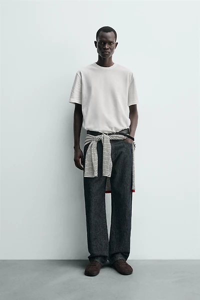 RAISED GRAPHIC T-SHIRT