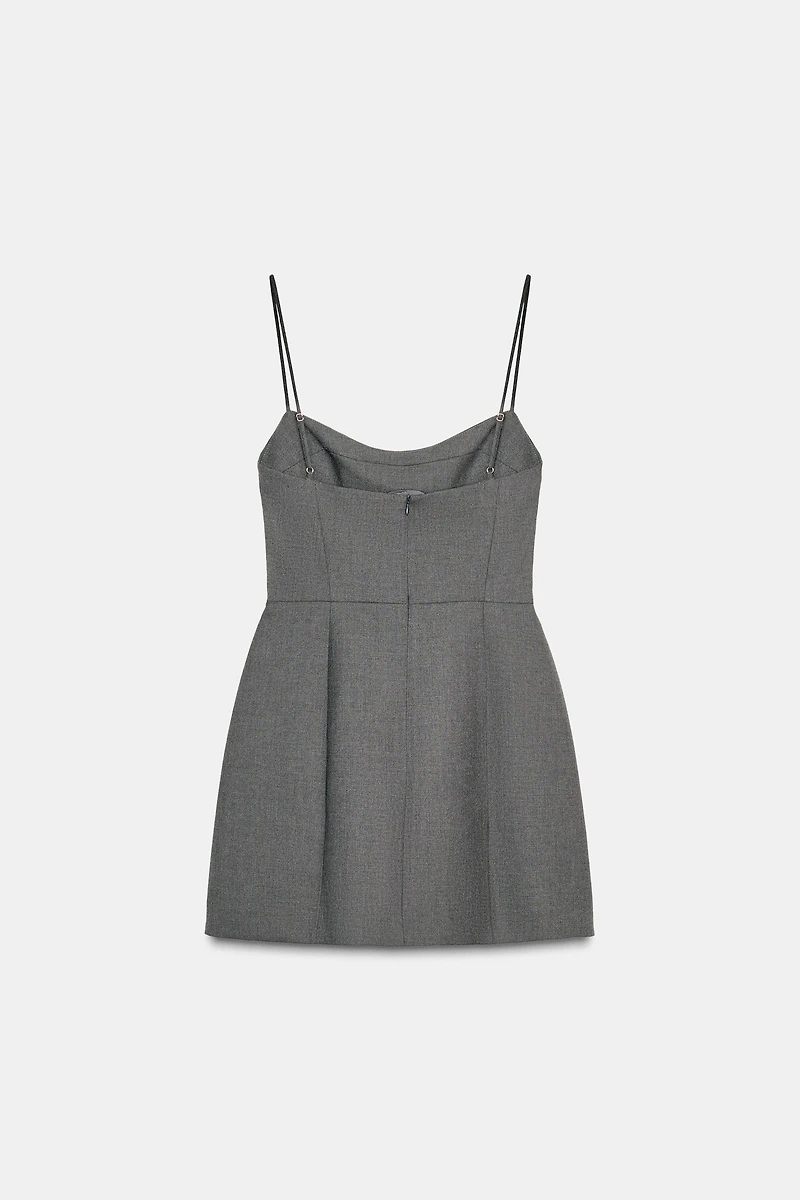 ROBE COURTE À BRETELLES