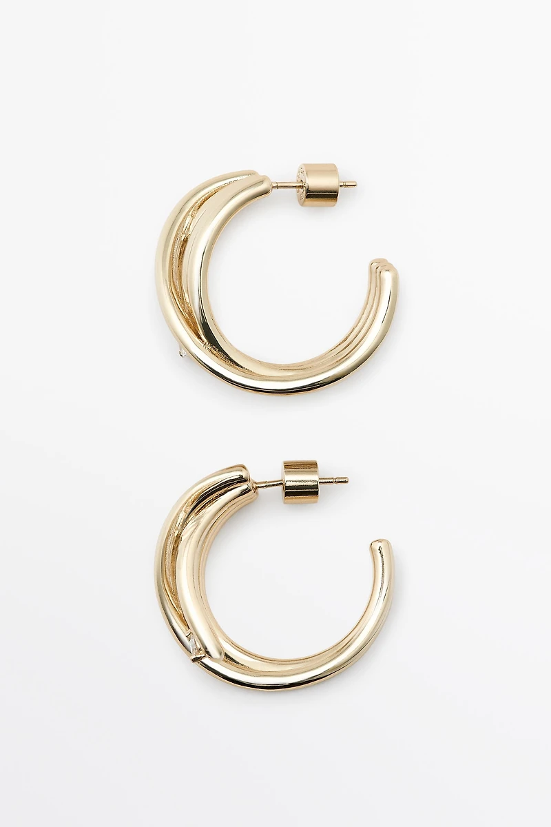 Shimmery hoop earrings