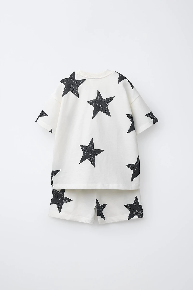 ENSEMBLE JOGGING T-SHIRT ET BERMUDA ÉTOILES