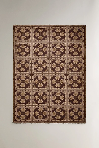 FLORAL JACQUARD BLANKET
