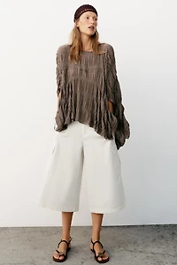 TEXTURED CAPE TOP