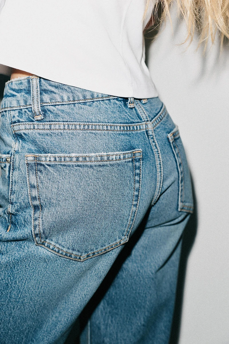 TRF STRAIGHT LEG JEANS WITH A HIGH WAIST