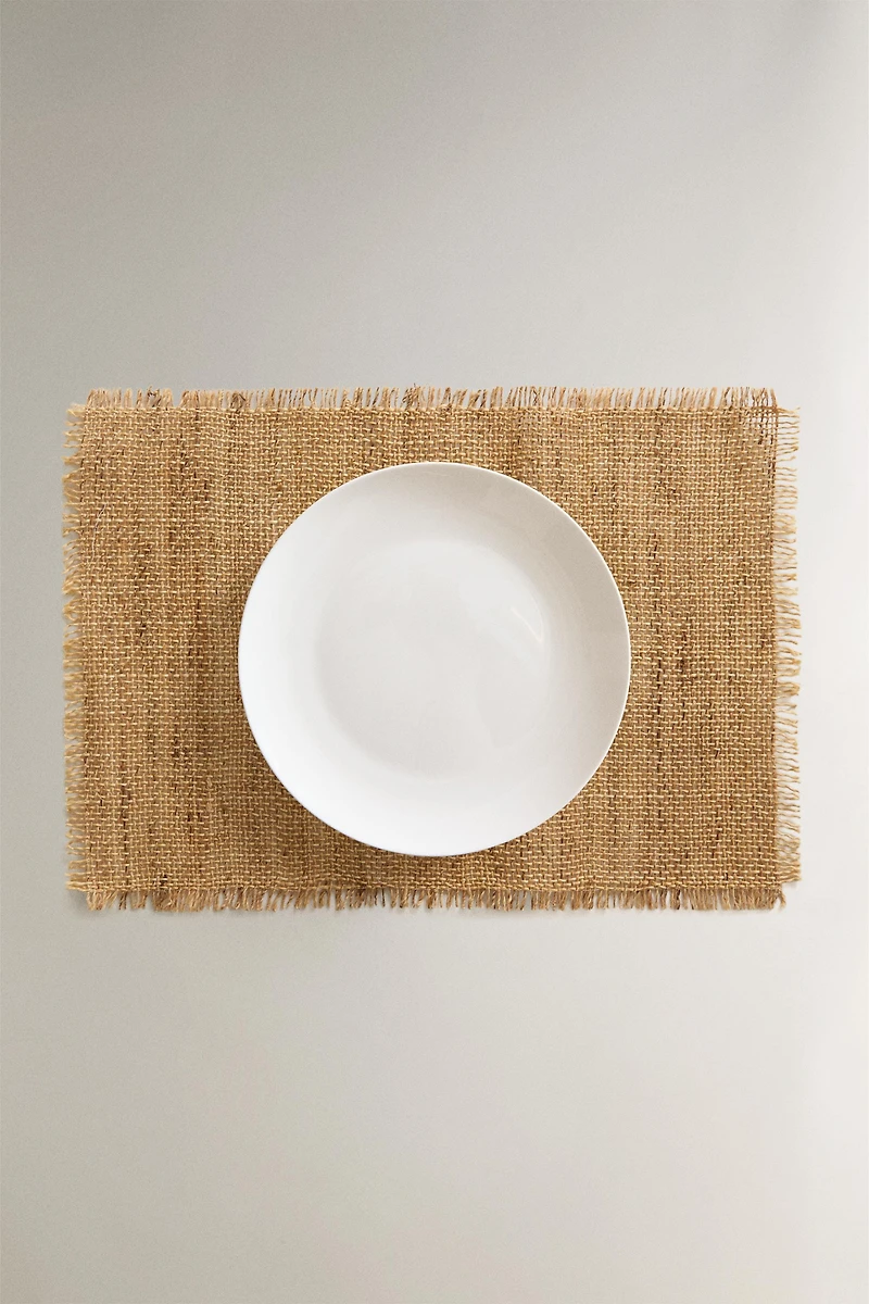 WOVEN FIBER PLACEMAT