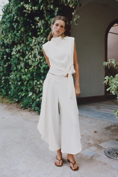 SATIN EFFECT SHOULDER PAD KNOT TOP