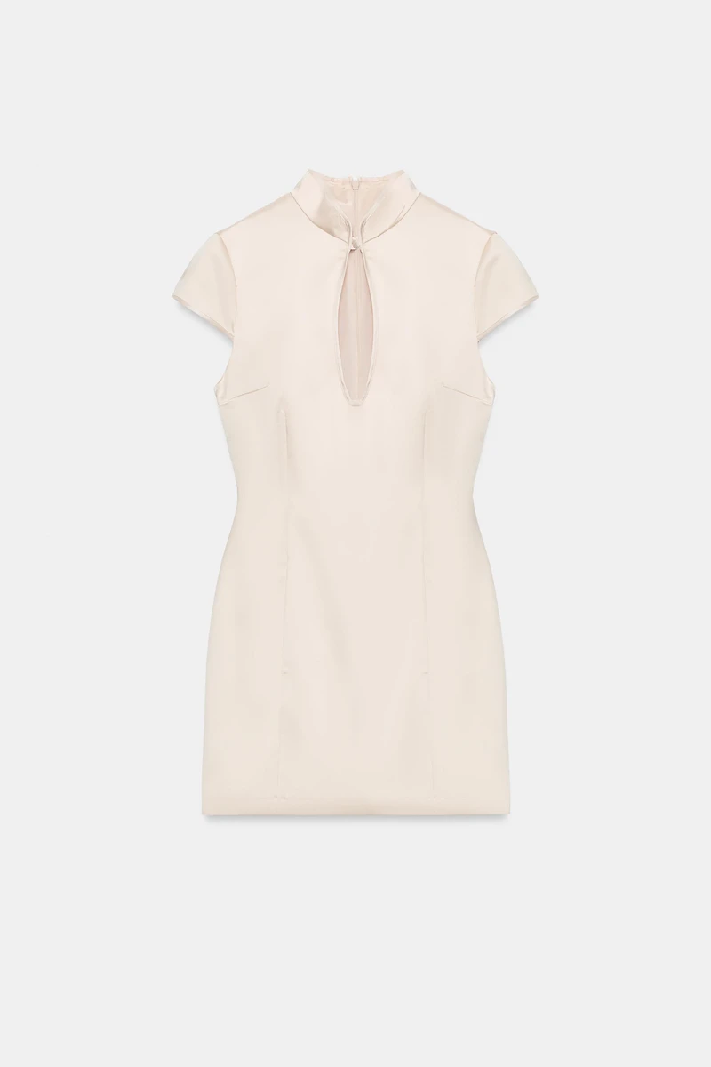 ROBE COURTE SATINÉE FENDUE