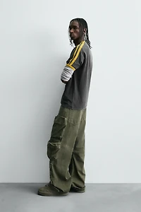 RIBBED CONTRAST TEXT T-SHIRT