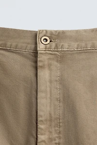 RELAXED FIT PLEATED SHORTS