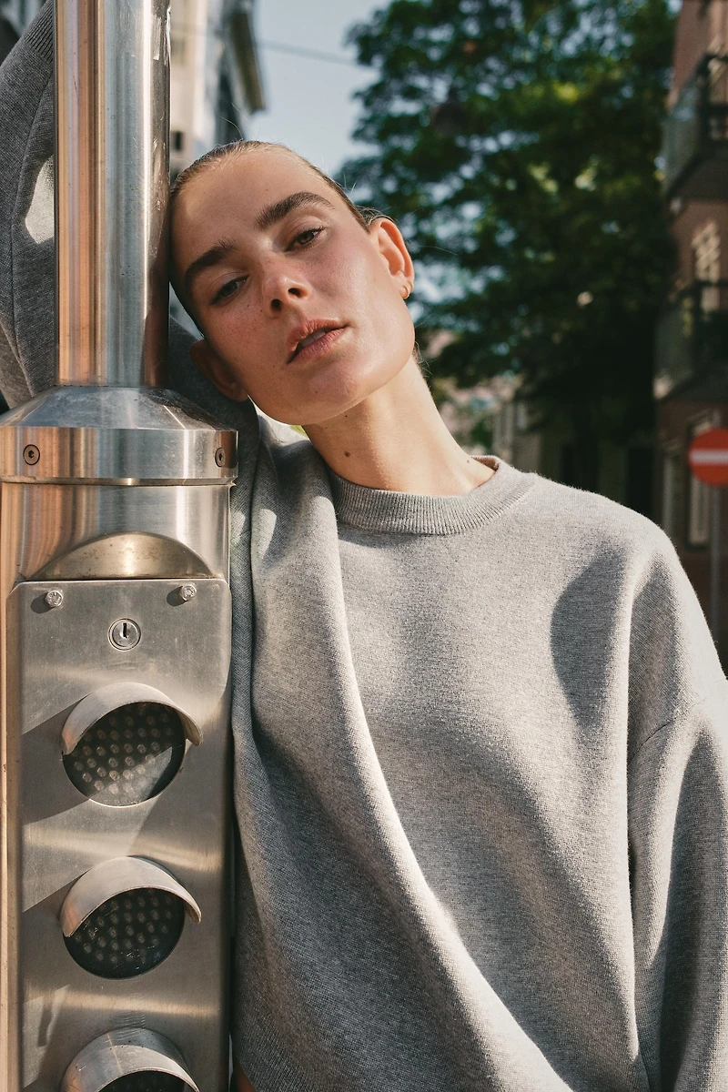 RIB KNIT SWEATSHIRT