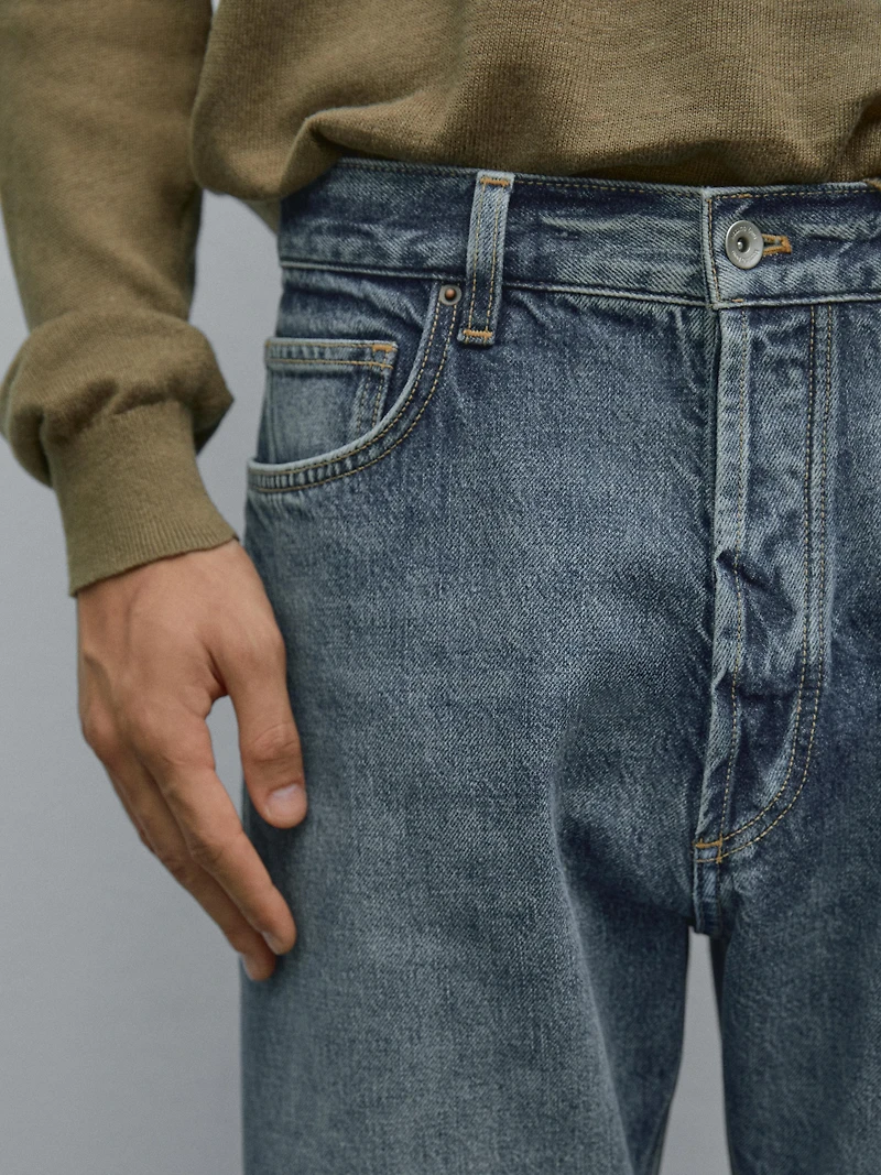 Straight-leg jeans