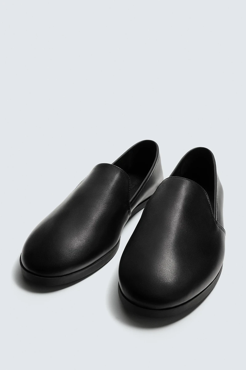 LEATHER LOAFERS