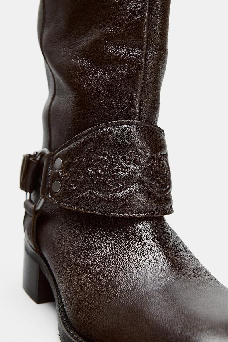 LEATHER EMBROIDERED FLAT BOOTS