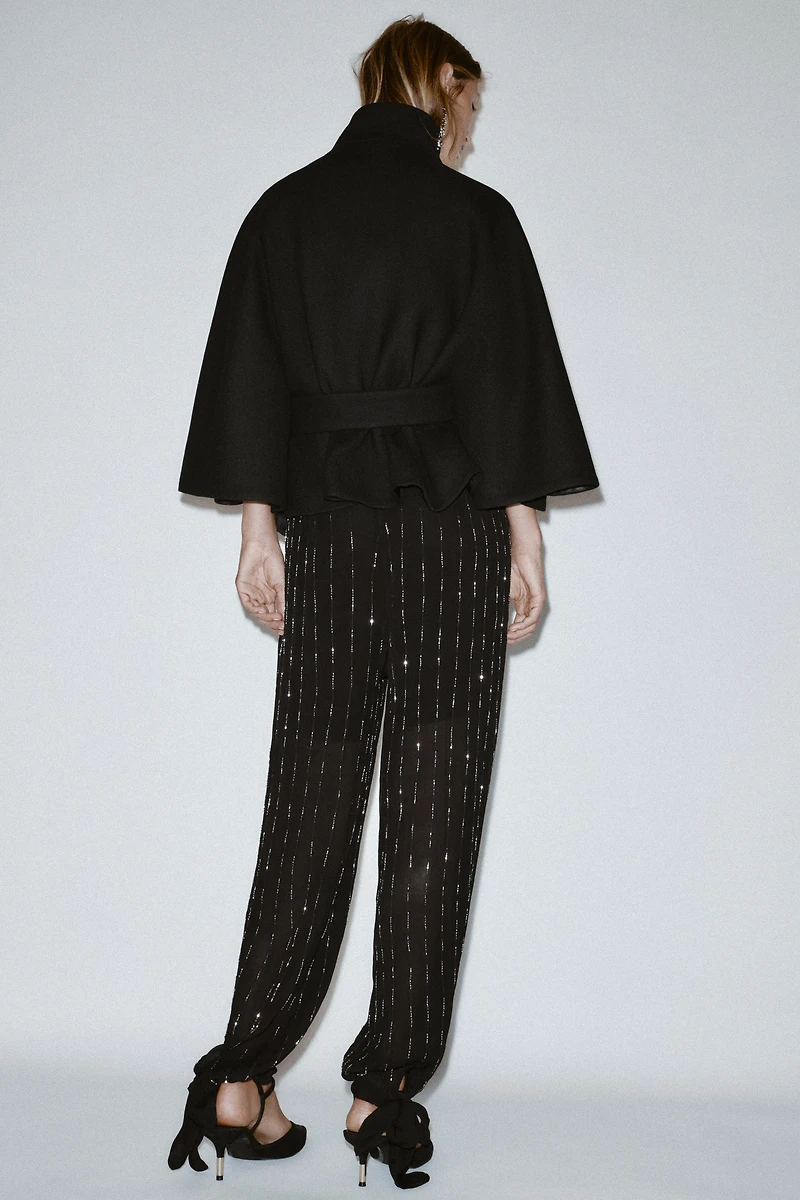 SHORT CAPE COAT WITH WOOL BELT