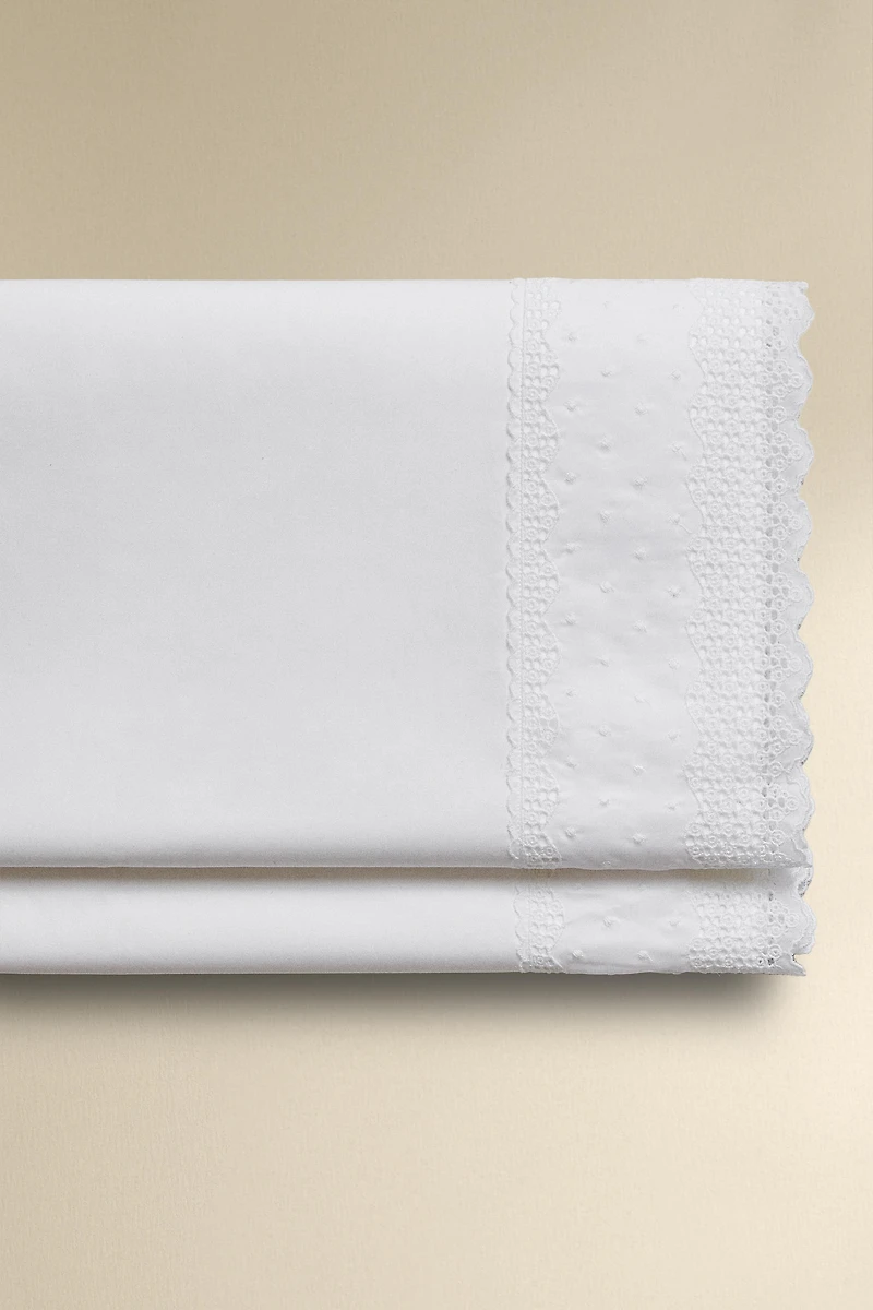 DRAP PLAT BRODÉ