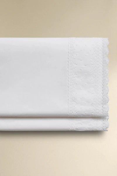 DRAP PLAT BRODÉ