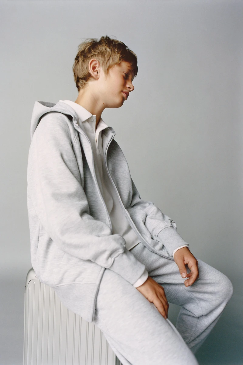 SWEAT ZIPPÉ BASIQUE