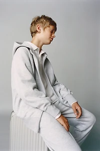 SWEAT ZIPPÉ BASIQUE