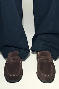 SPLIT SUEDE HEEL LOAFERS