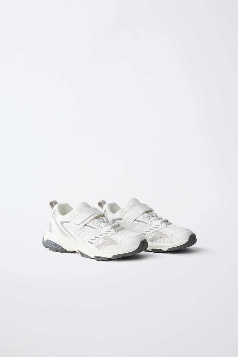 CONTRASTING SNEAKERS