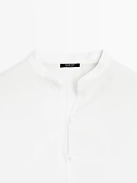 Stand collar shirt with front seam