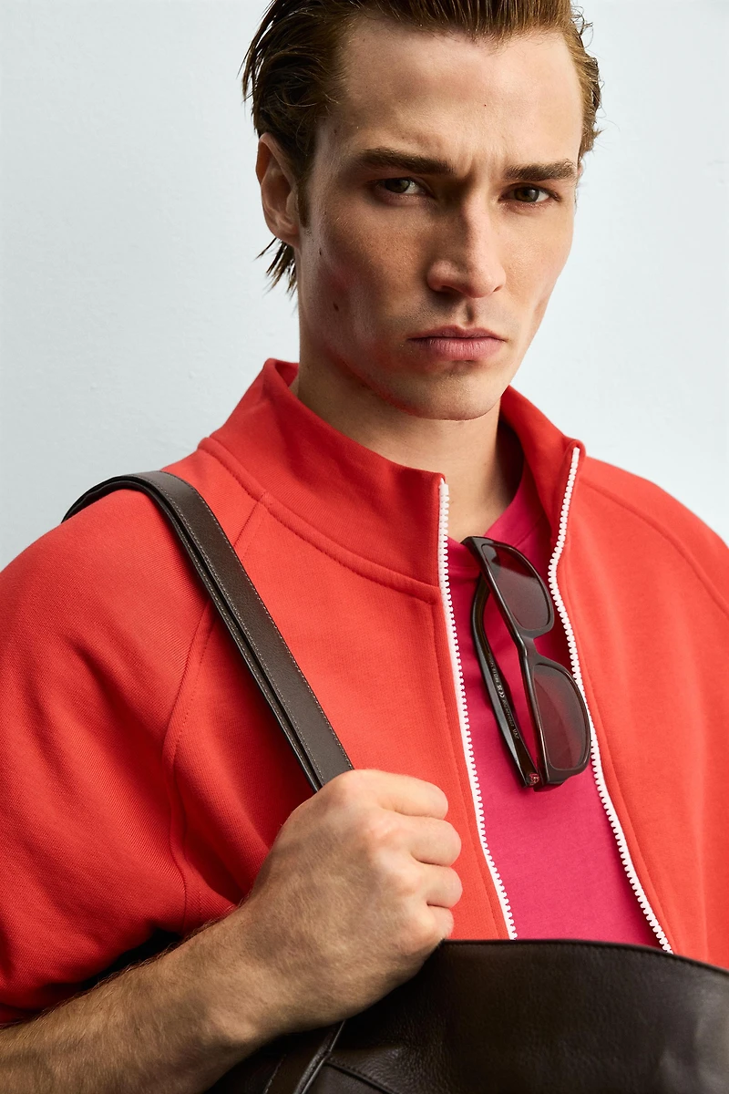 CONTRAST ZIP RELAXED FIT SWEATSHIRT
