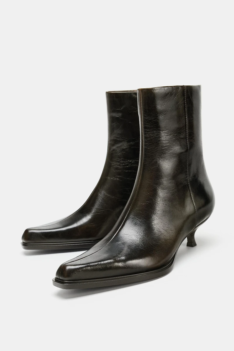 BOTTINES KITTEN HEEL EN CUIR