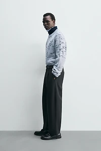 CONTRAST TEXTURED JUMPER