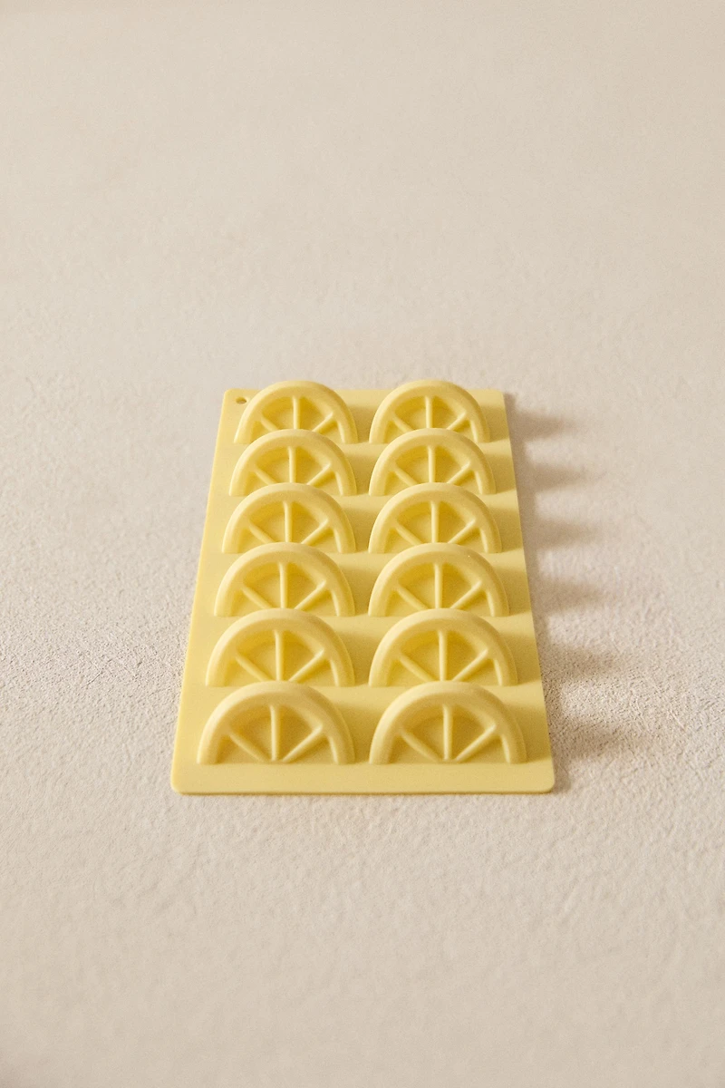 SILICONE ICE TRAY LEMON SLICES