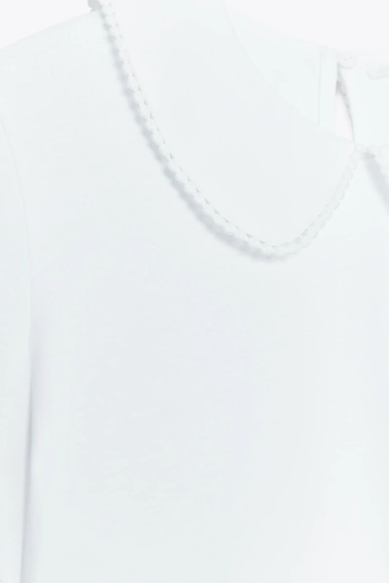 PETER PAN COLLAR T-SHIRT