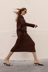 FLOWY KNIT STRAIGHT SKIRT