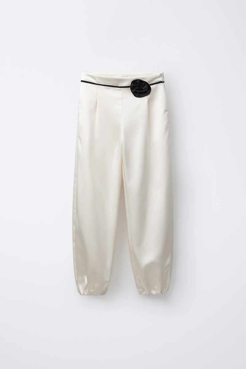 PANTALON BOUFFANT À FLEUR