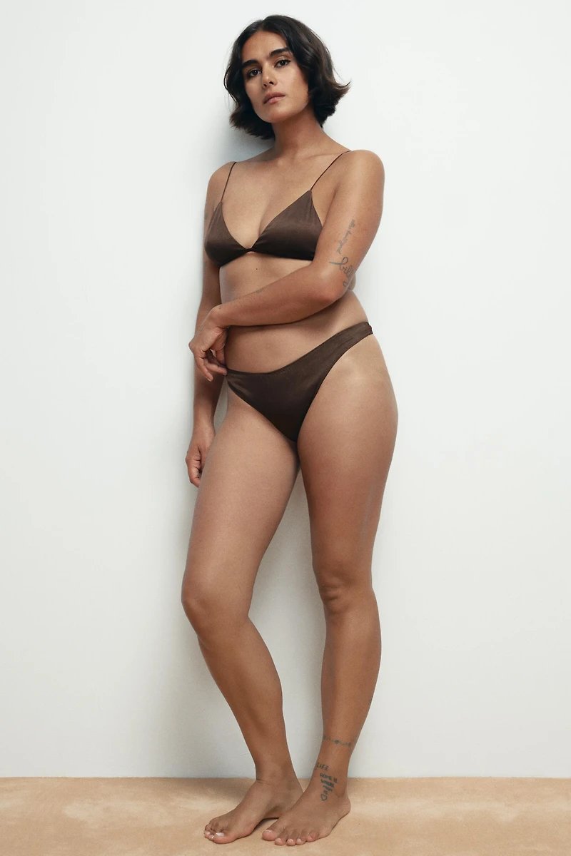 TRIANGLE BRALETTE WITH SILK