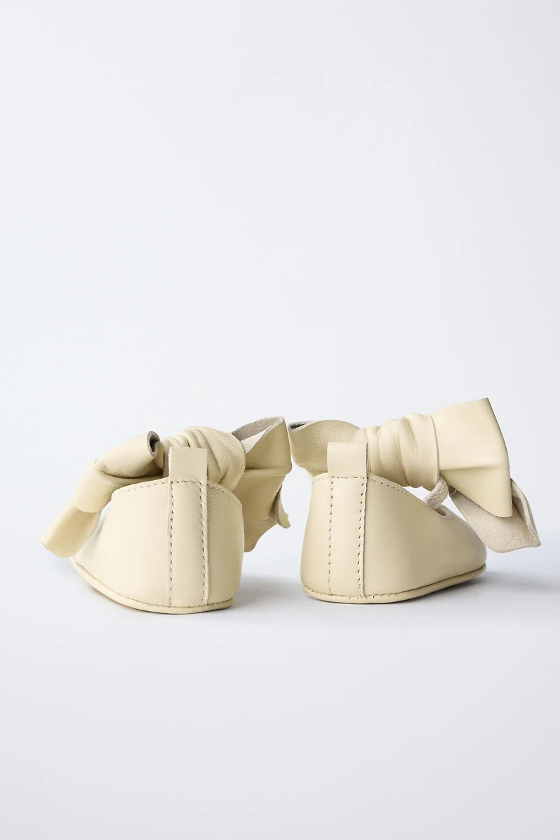 BALLERINES EN CUIR