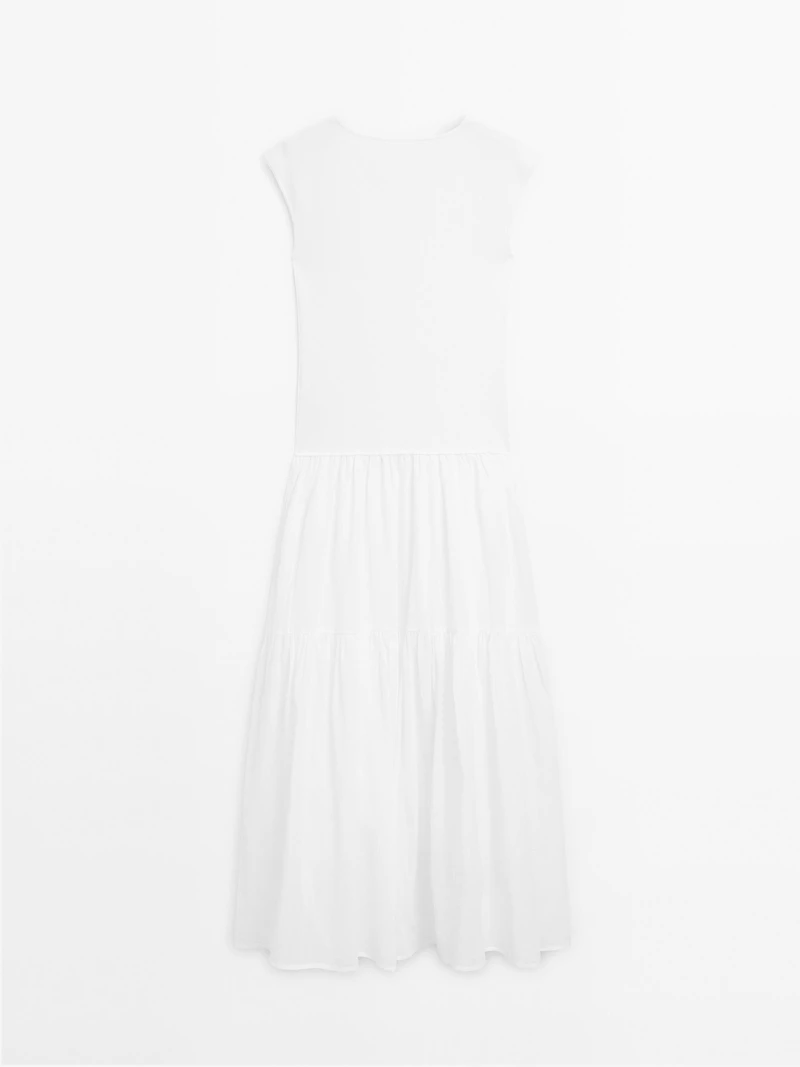 Long contrast V-neck dress