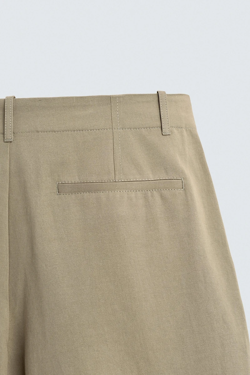 RELAXED FIT COTTON-LINEN SHORTS