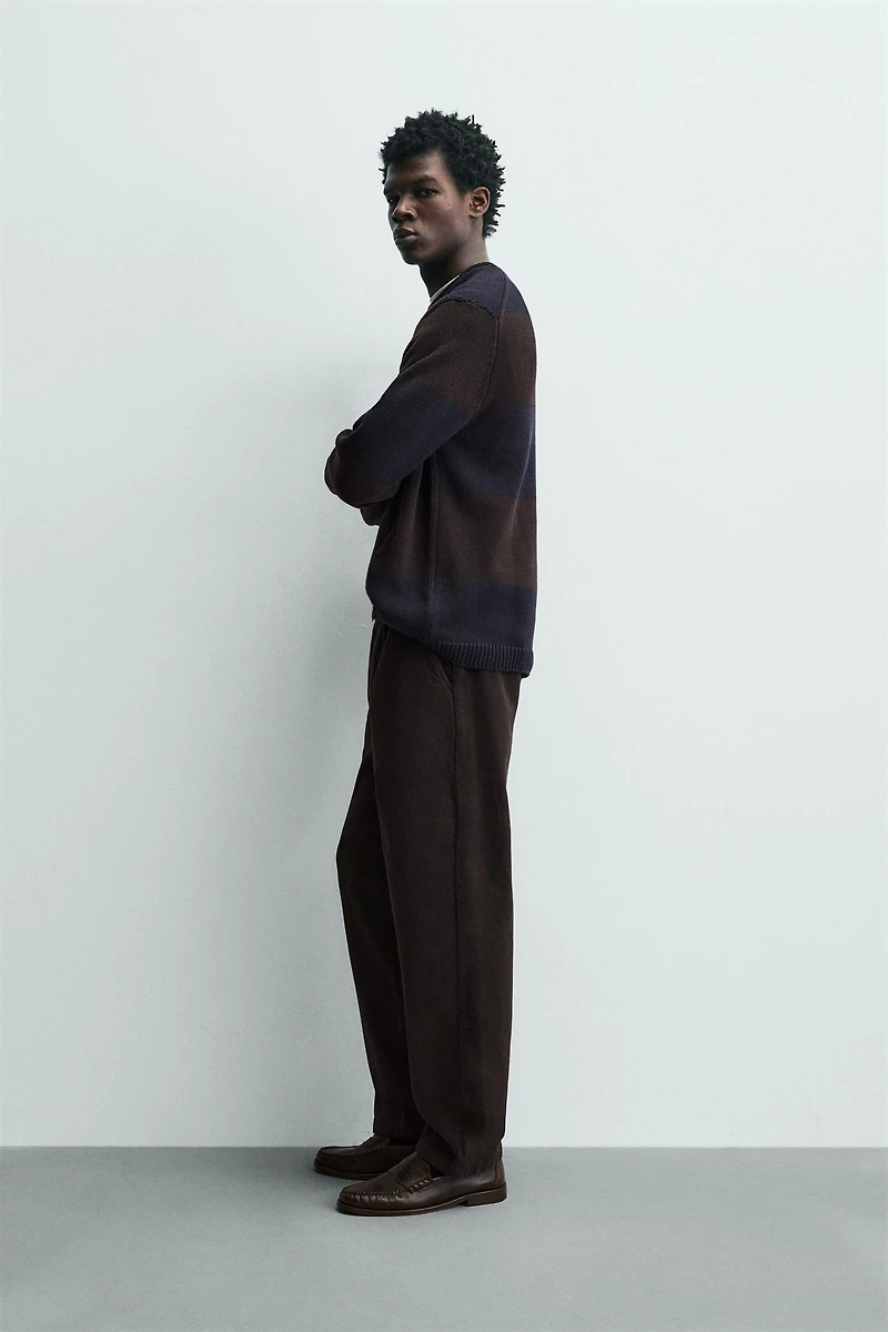 PLEATED STRAIGHT FIT PANTS