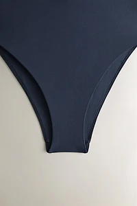 MAILLOT DE BAIN PLAGE À FINES BRETELLES