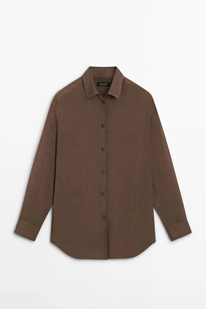 Flowing shirt with collar