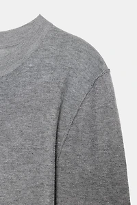 EXTRA-FINE KNIT TOP