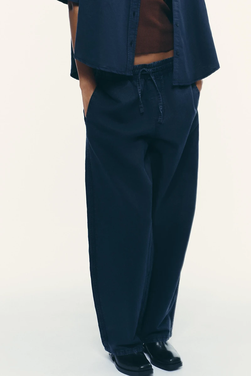 SEAMED JOGGER PANTS