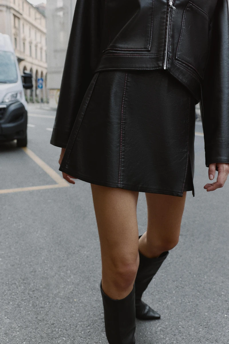 FAUX LEATHER SKORT