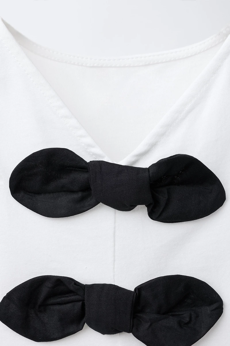 T-SHIRT COMBINÉ AVEC LACETS