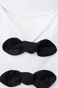 T-SHIRT COMBINÉ AVEC LACETS