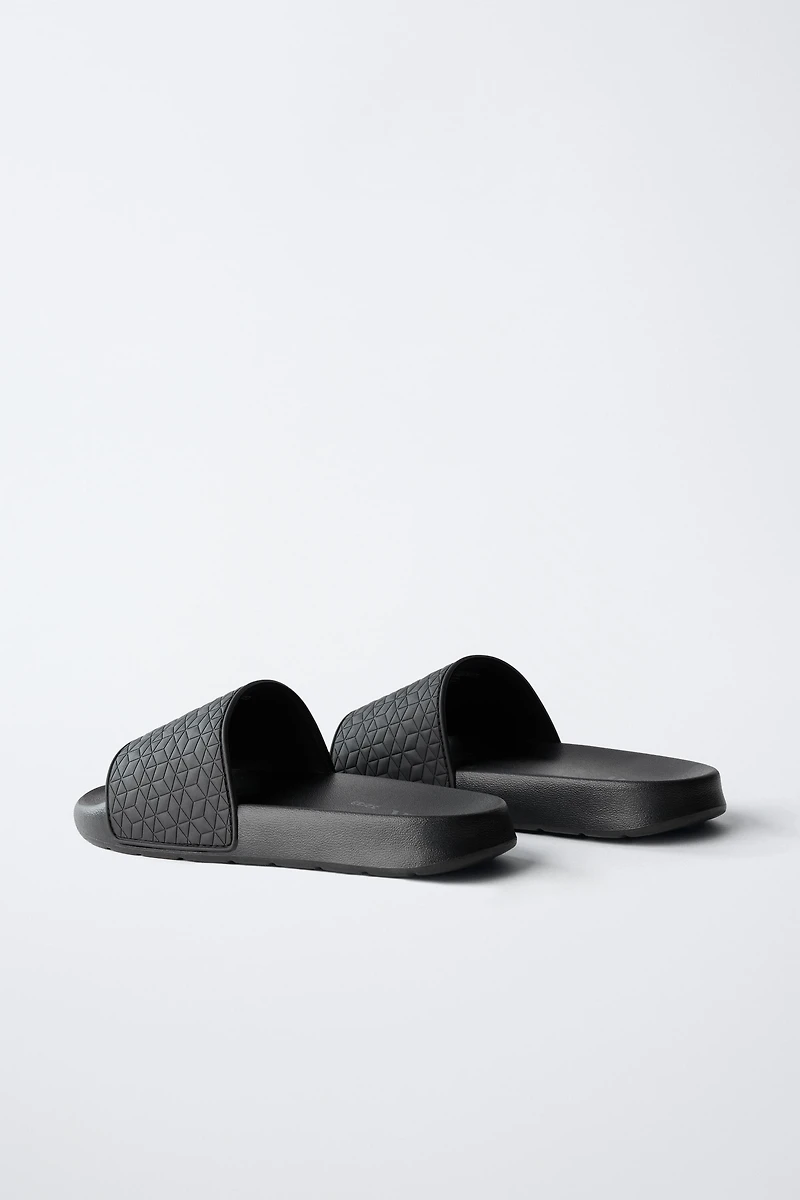 RAISED SLIDES