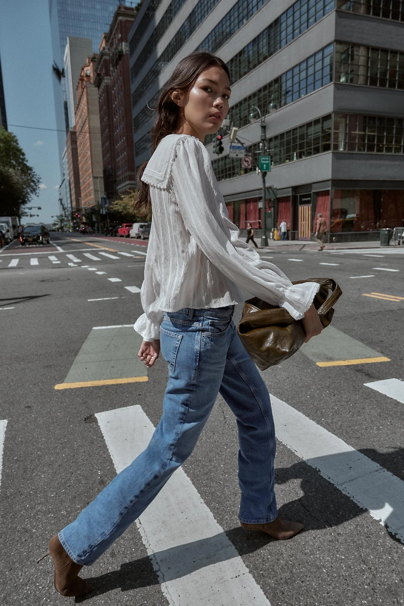 LACE TRIM PETER PAN COLLAR SHIRT